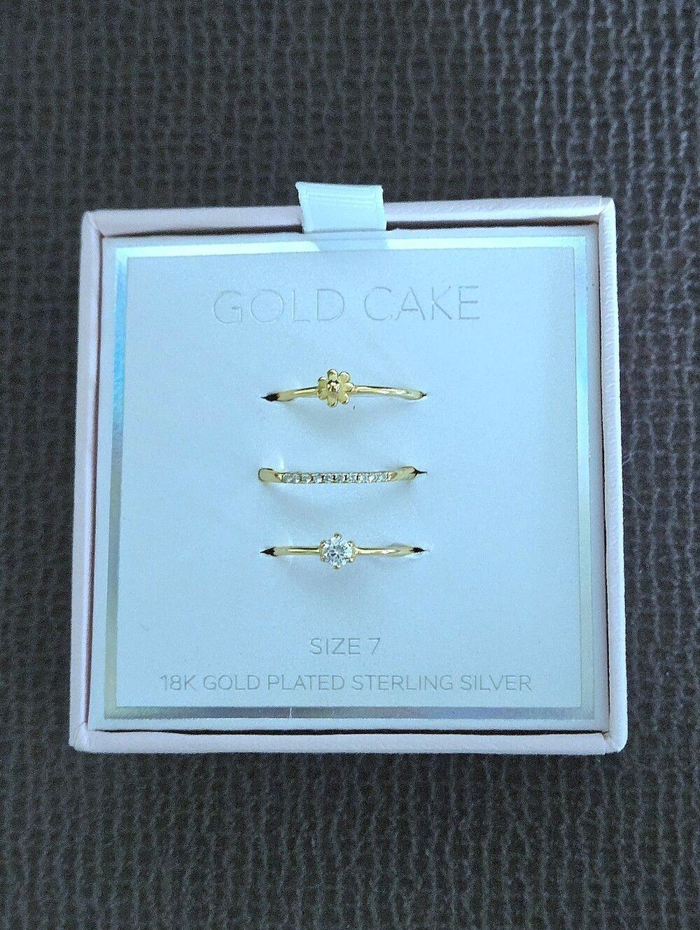 Gold Cake🍰 Set of Three3️⃣ Dainty Gold💛 Rings💍 - NIB